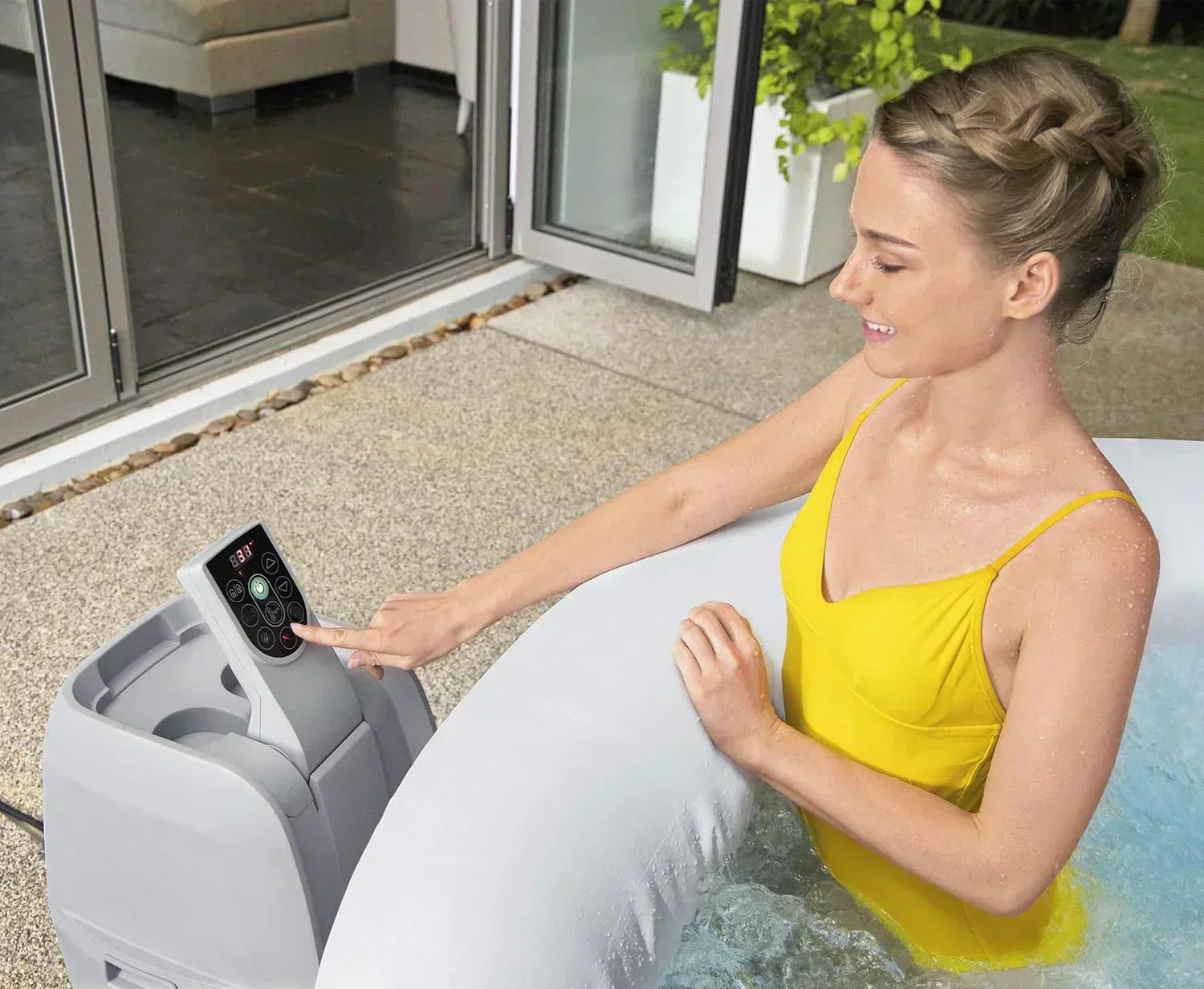 Bestway Palm Springs 4 to 6 Person EnergySense Smart AirJet Plus Inflatable Hot Tub Outdoor Spa